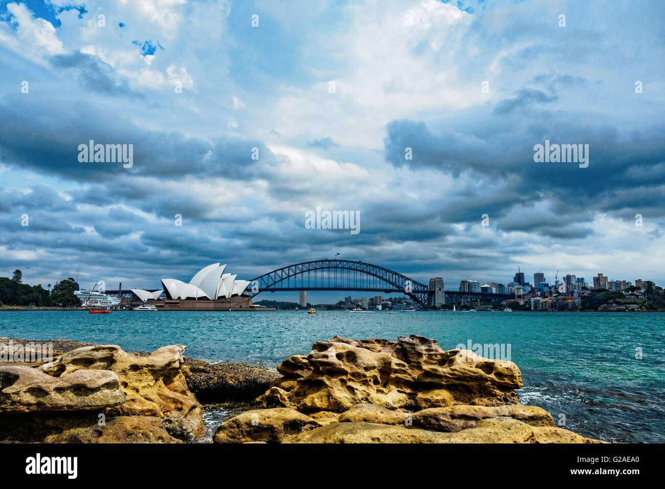 Sydney Opera House il giorno nuvoloso Foto Stock