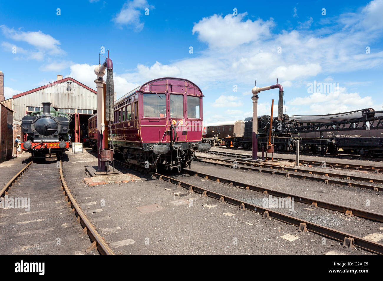 Ex Great Western Railway Autocoach vintage e serbatoio del motore 3650 a Didcot Railway Centre, Oxfordshire, England, Regno Unito Foto Stock