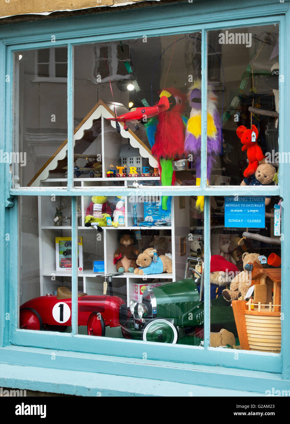 Negozio di giocattoli finestra. Tetbury, Cotswolds, Gloucestershire, Inghilterra Foto Stock