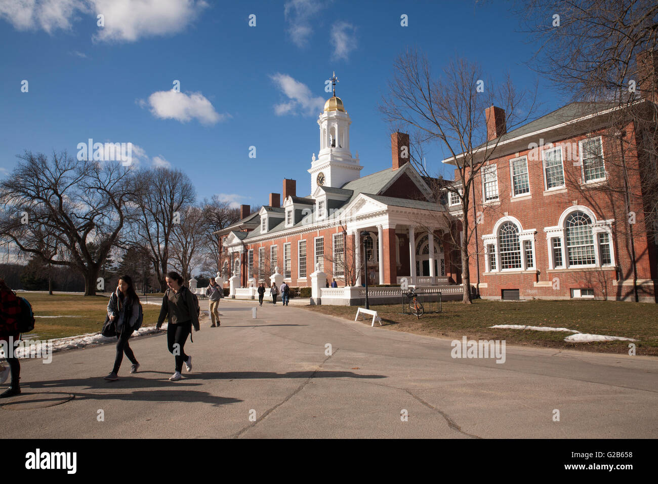 The Schoolhouse è il principale edificio per aule e biblioteca, alla scuola di Groton, un'elite scuola preparatoria a Groton nel Massachusetts. Foto Stock