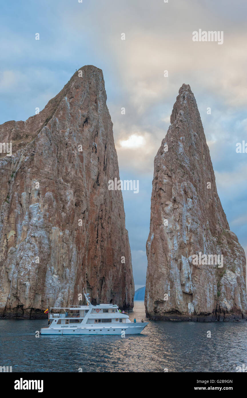 Kicker Rock o Roca Leon Dormido, San Cristobal Island, Galapagos, Ecuador, Patrimonio Mondiale dell Unesco Foto Stock