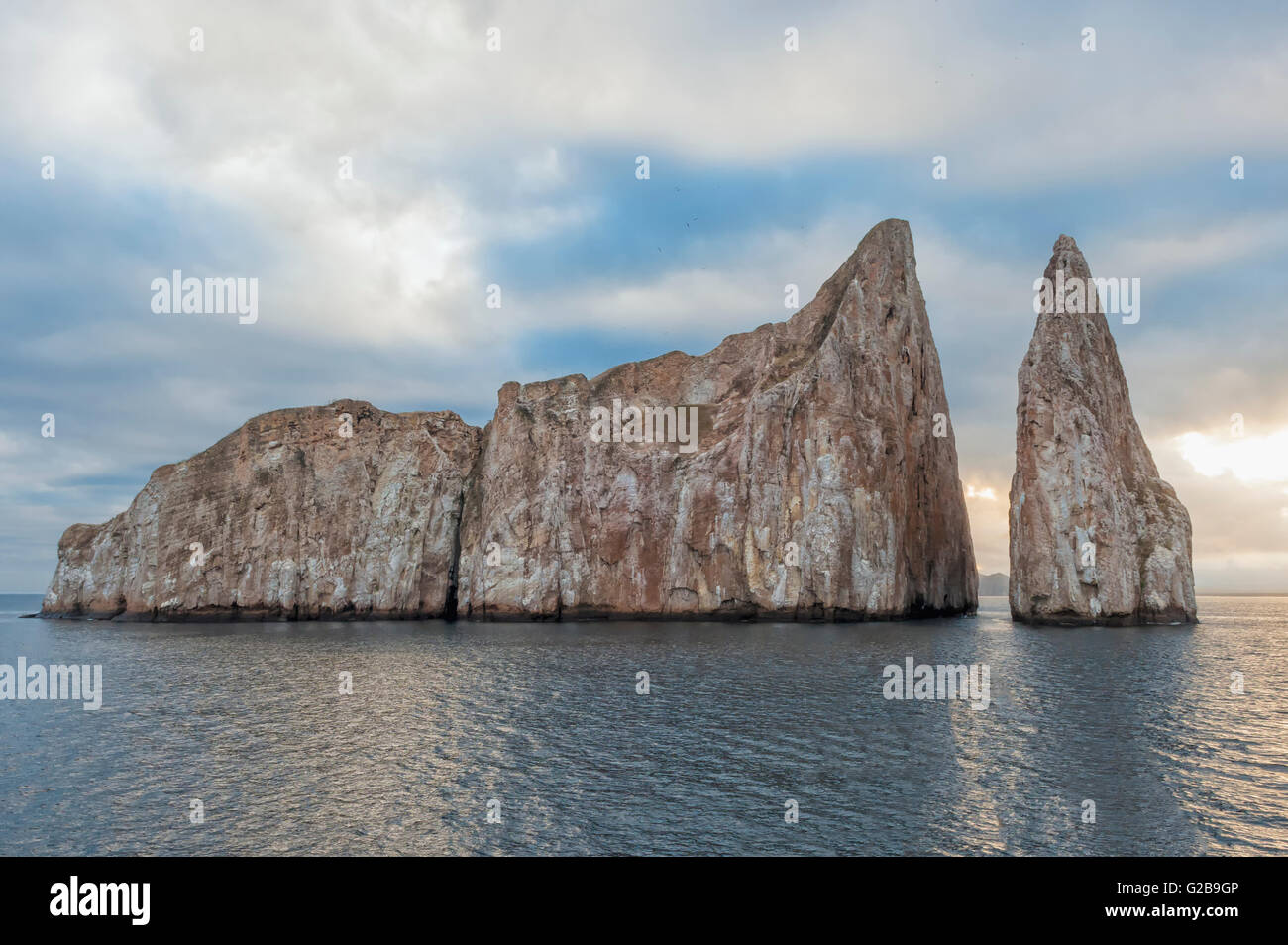Kicker Rock o Roca Leon Dormido, San Cristobal Island, Galapagos, Ecuador, Patrimonio Mondiale dell Unesco Foto Stock