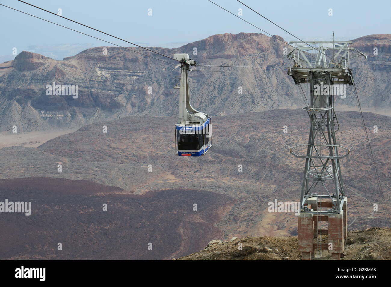 Funivia in Parque Nacional del Teide Tenerife. Si raggiunge all'interno 200m della cima del Pico del Teide, la montagna più alta in Spagna. Foto Stock