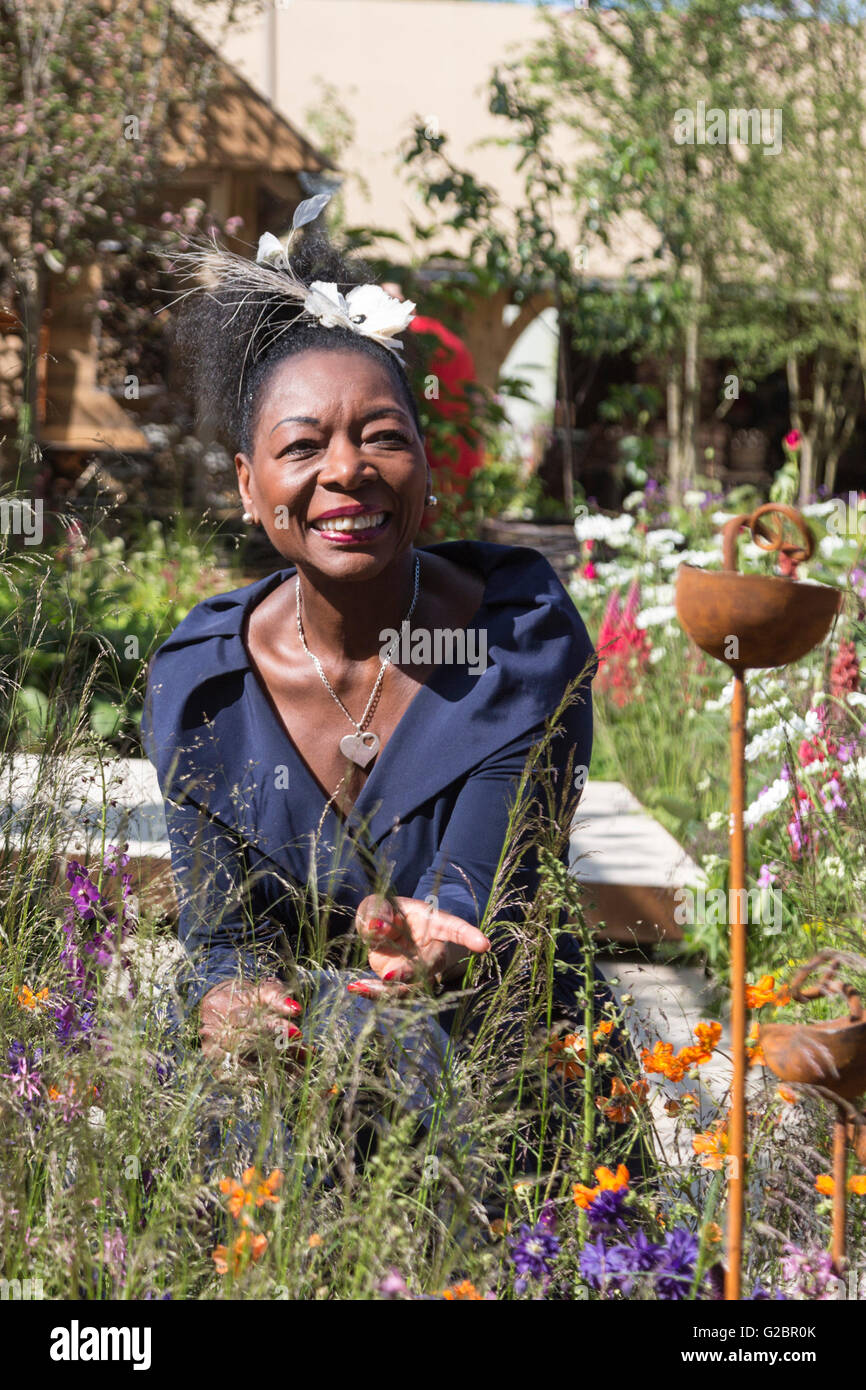 RHS Chelsea Flower Show, nuovo ambasciatore RHS Baronessa Floella Benjamin Foto Stock