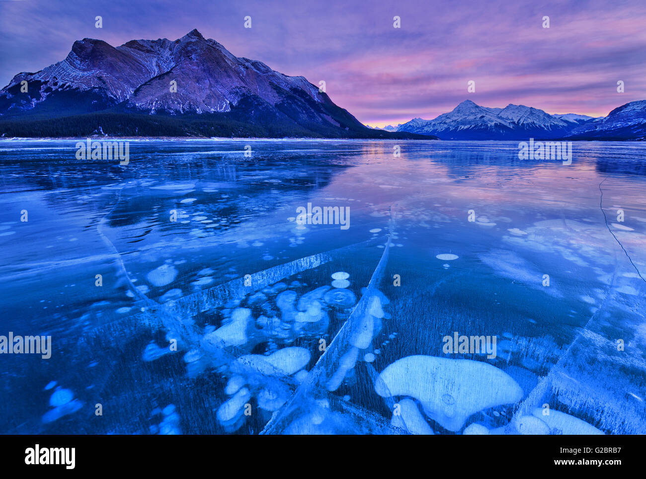 Tramonto sul lago di bolla di ghiaccio Foto Stock