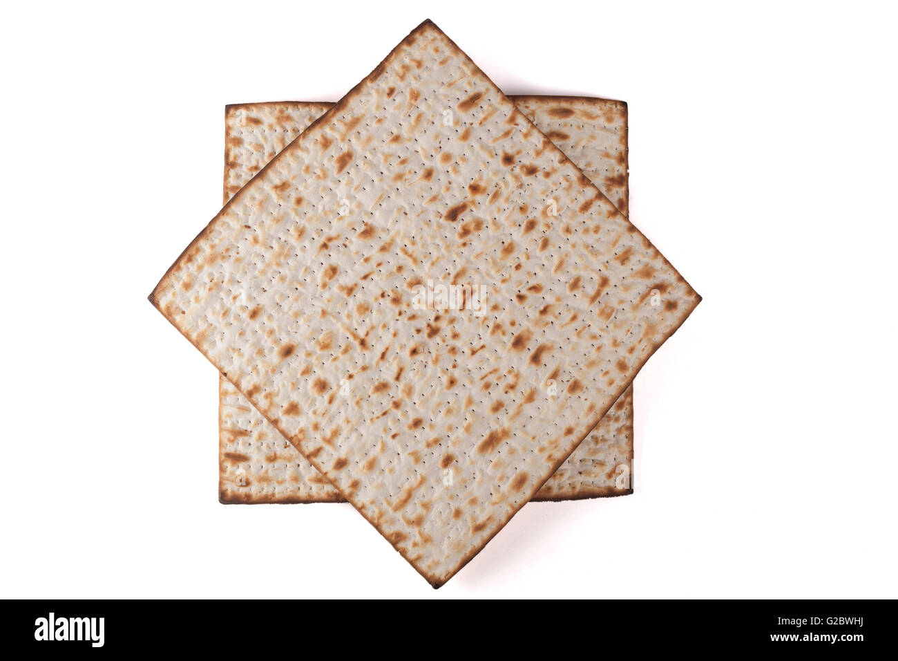 Matzot per pesach palo isolata su sfondo bianco Foto Stock