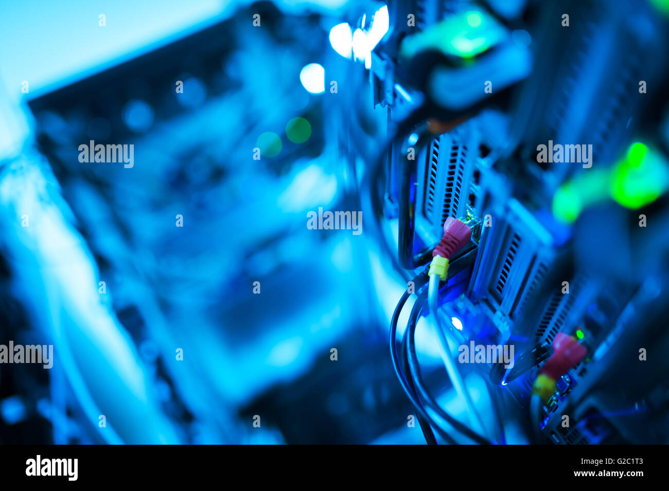 I server di rete in sala dati camera interna . Foto Stock
