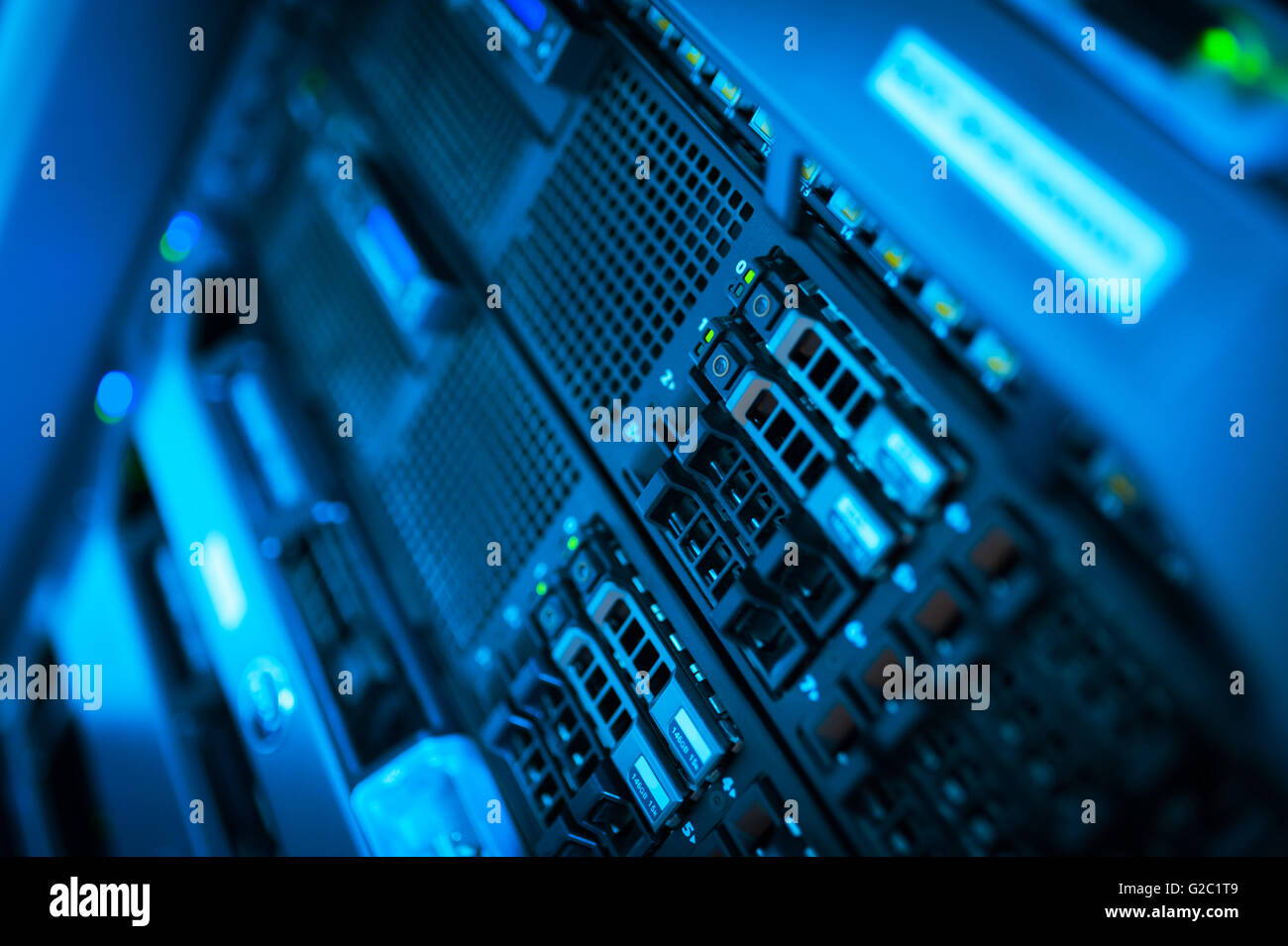 I server di rete in sala dati camera interna . Foto Stock