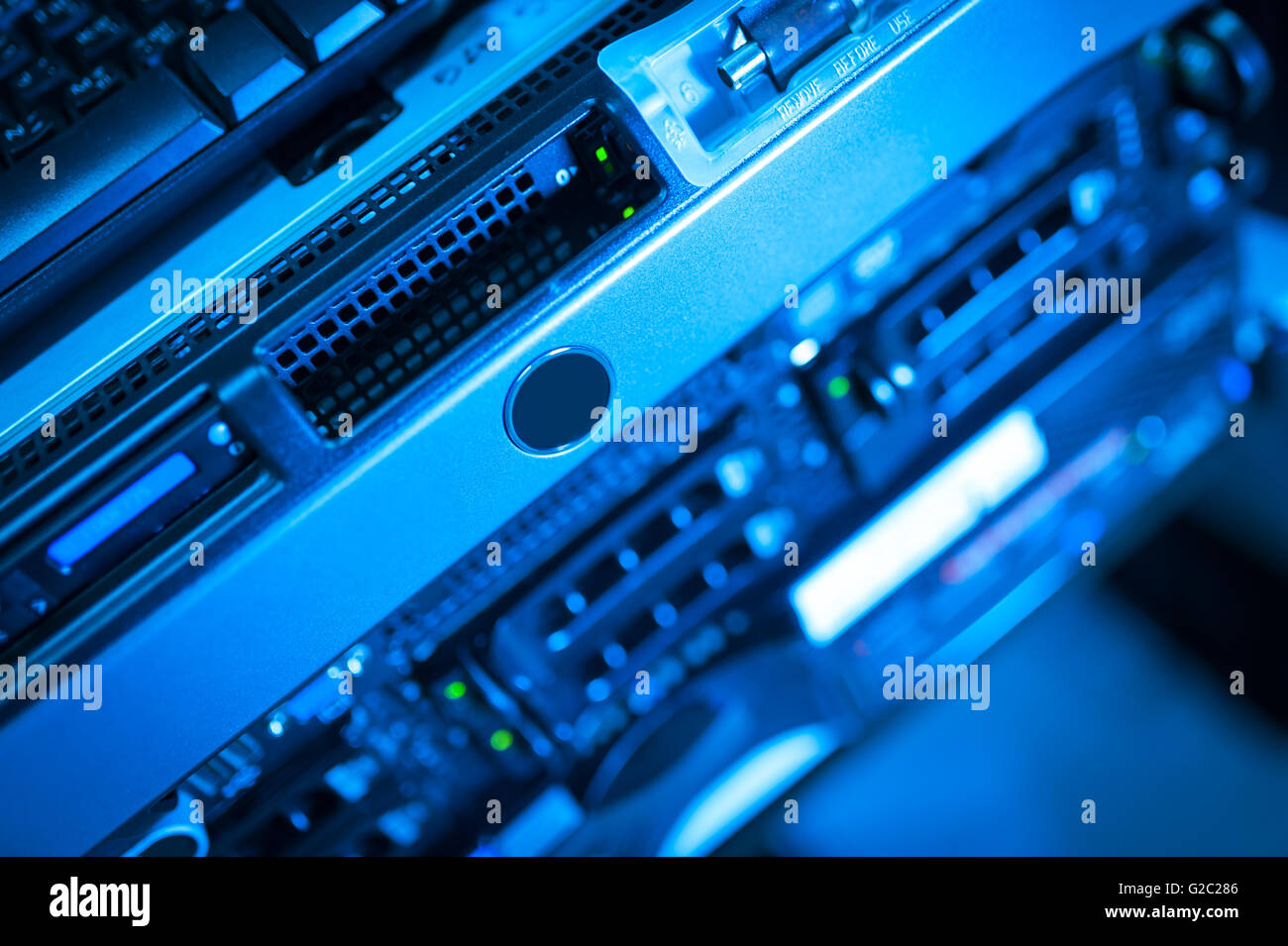 I server di rete in sala dati camera interna . Foto Stock