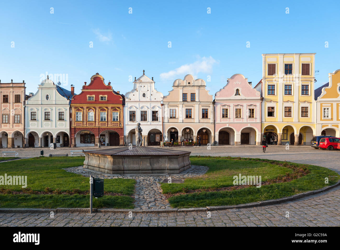 Vecchia Piazza del Mercato nel centro storico di Telč, Moravia Repubblica Ceca Foto Stock