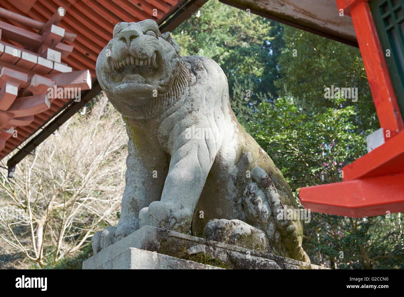 Statua di Lion, KURAMA, tempio buddista, Foto Stock