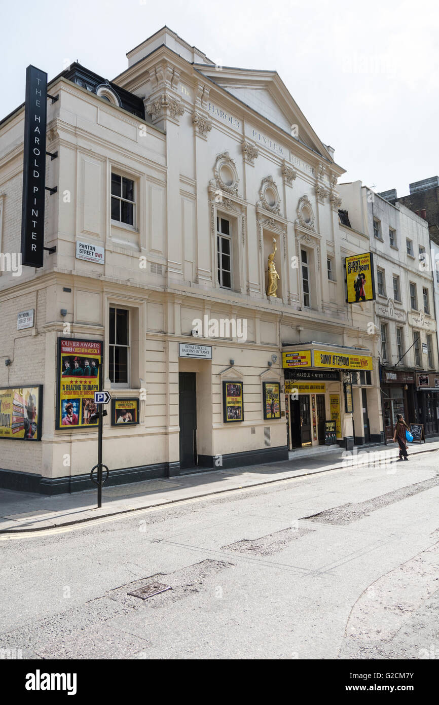 Edward Hall della soleggiata pomeriggio al Pinter teatro (formerly The Comedy Theatre), Panton Street, Londra, SW1, Regno Unito Foto Stock