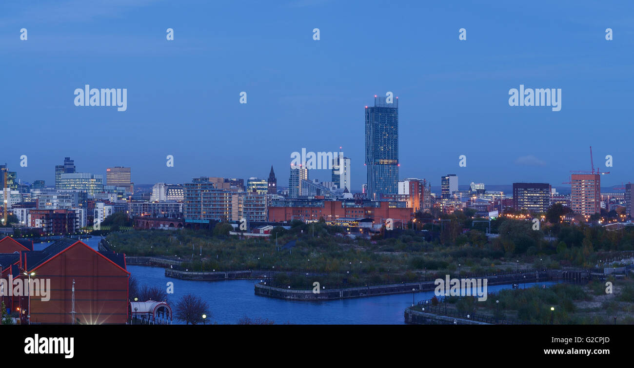 Il centro città di Manchester skyline panoramico Foto Stock
