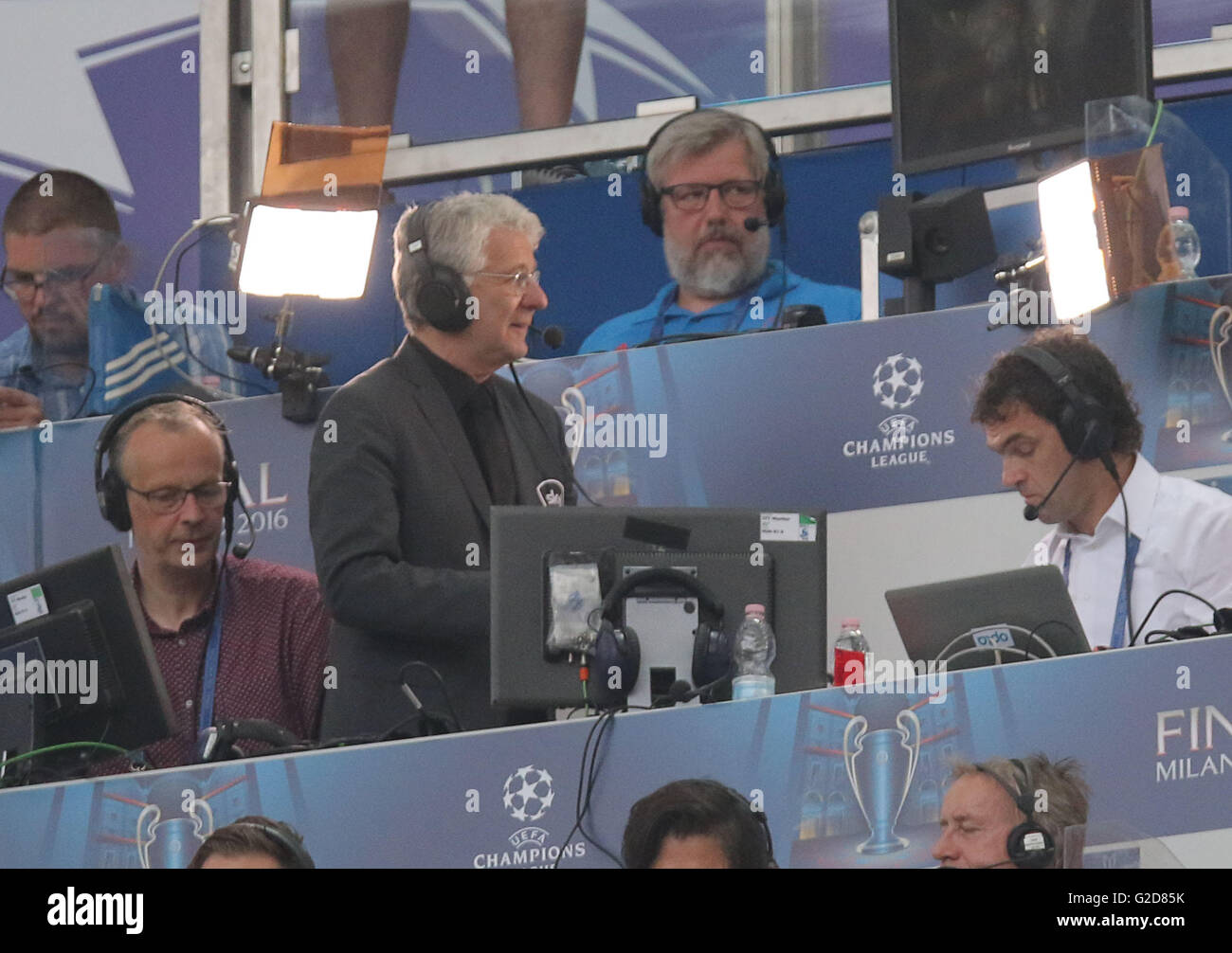 Milano, Italia. 28 Maggio, 2016. Milano, Italia. 28 Maggio, 2016. Marcel REIF moderatore, SPORTMODERATOR, VIP PROMI, show, intrattenimento, FERNSEHMODERATOR REAL MADRID - atletico madrid Fussball UEFA Champions League, finale, Milano, Italia, Giugno 28th, 2016 CL Saison 2015/2016 Credito: Peter Schatz/Alamy Live News Foto Stock