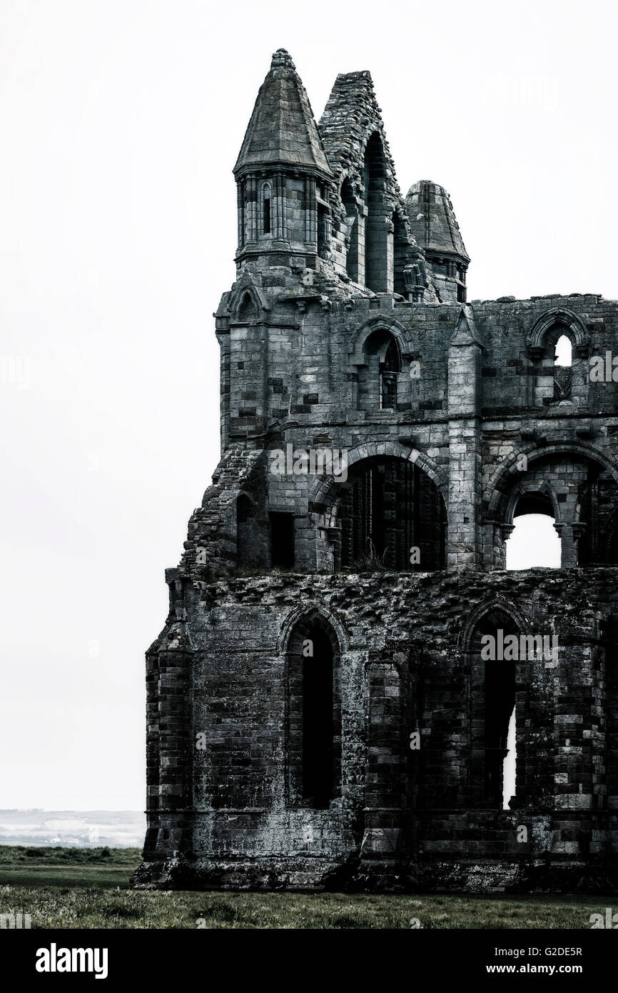 Le rovine di una vecchia chiesa Foto Stock