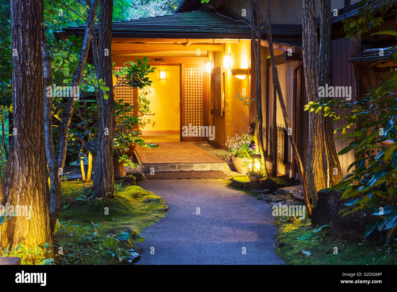 L'ingresso al ryokan Iwanoyu, un famoso Japanese Inn, nei seni Onsen, Nagano, Giappone Foto Stock