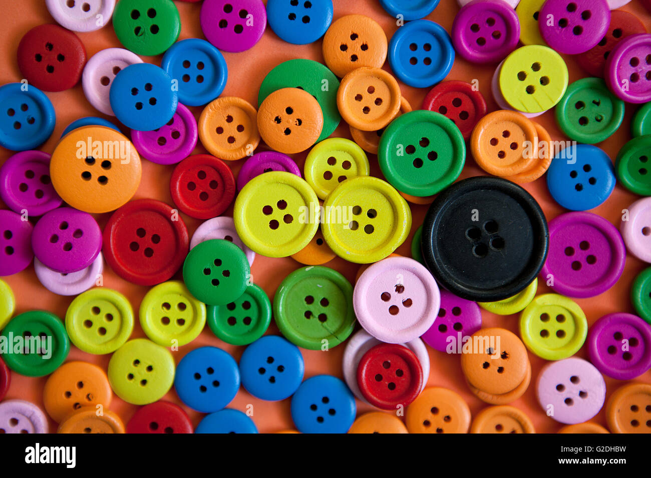 Cumulo di pulsanti in molte variazioni di colore Foto Stock