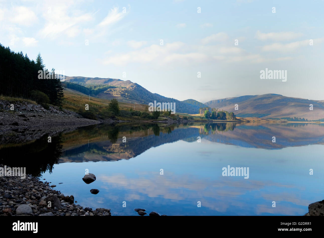 Iconici paesaggio scozzese in corrispondenza di un tratto del fiume Spey Foto Stock