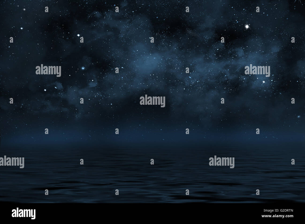 Cielo stellato illustrazione con le stelle e la nebulosa blu, con la riflessione in acqua con onde Foto Stock