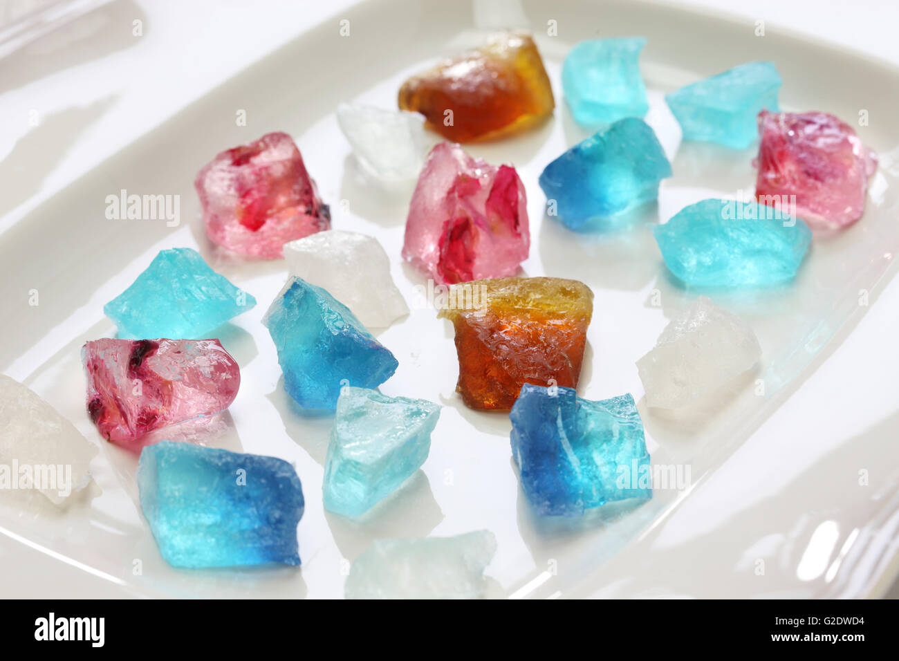 Giapponese tradizionale pasticceria, Kohakutou, secchi zuccherati gelatina di agar Foto Stock