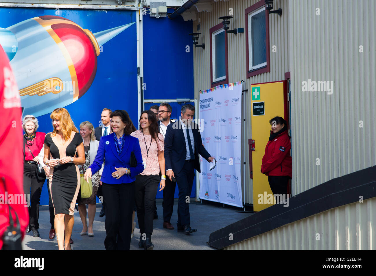 Stoccolma, Svezia, 29 maggio, 2016. infanzia giornata presso il parco dei divertimenti di Gröna lund. Questo è il tredicesimo anno di fila che questo giorno speciale è disposta a Gröna lund. Lo scopo è quello di raccogliere denaro per il mondo dell infanzia della fondazione opera per aiutare i bambini vulnerabili. mondo infanzia foundation - fondata da h.m Regina Silvia di Svezia. h.m Regina Silvia di Svezia assiste. Credito: barbro bergfeldt/alamy live news Foto Stock