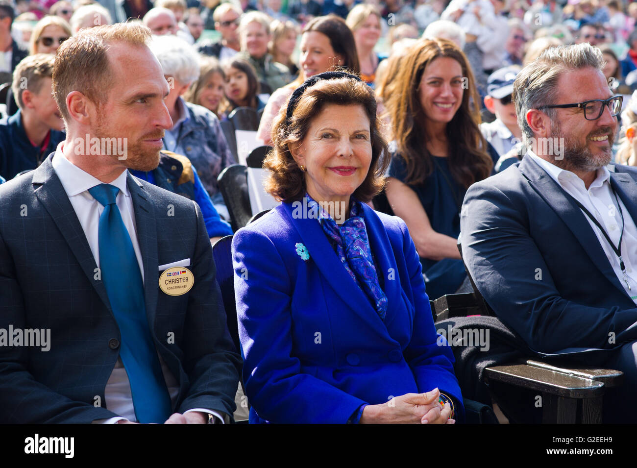 Stoccolma, Svezia, 29 maggio, 2016. infanzia giornata presso il parco dei divertimenti di Gröna lund. Questo è il tredicesimo anno di fila che questo giorno speciale è disposta a Gröna lund. Lo scopo è quello di raccogliere denaro per il mondo dell infanzia della fondazione opera per aiutare i bambini vulnerabili. mondo infanzia foundation - fondata da h.m Regina Silvia di Svezia. h.m Regina Silvia di Svezia assiste. Credito: barbro bergfeldt/alamy live news Foto Stock