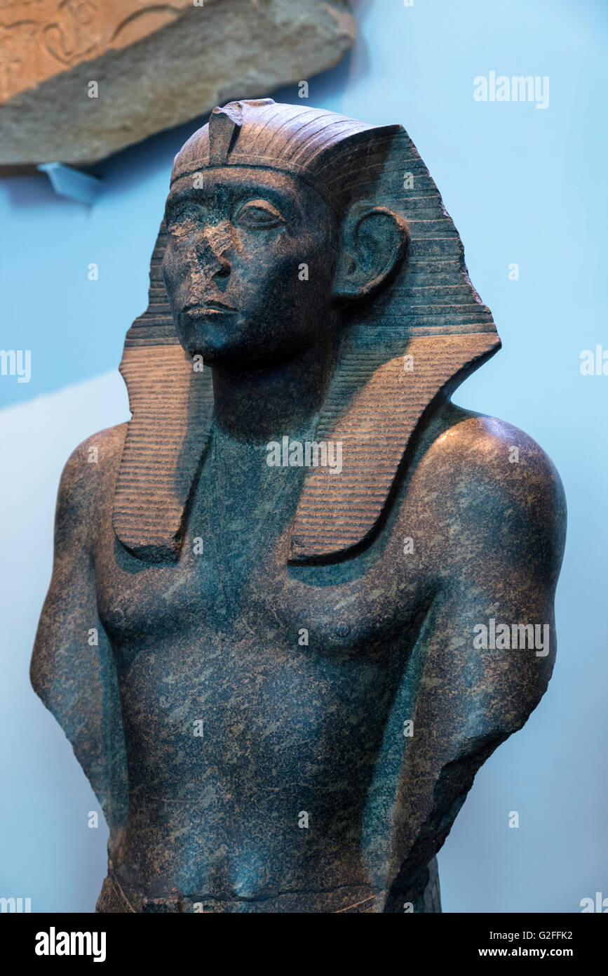 Granodiorite statua di Senusret III, xii Dinastia, British Museum, Bloomsbury, London, England, Regno Unito Foto Stock