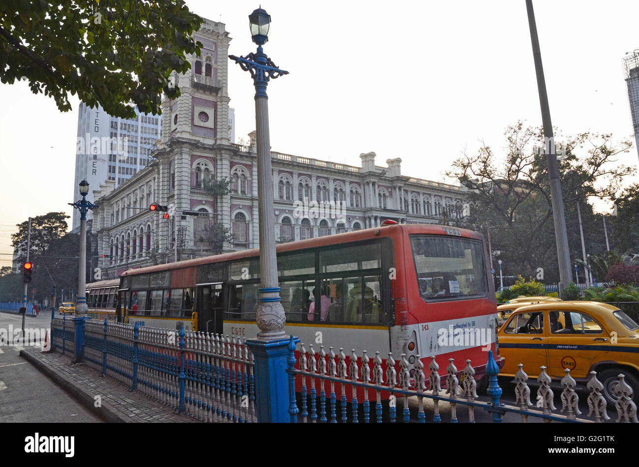 I mezzi di trasporto pubblico bus a BBD Bag o Dalhousie area, Calcutta, West Bengal, India Foto Stock