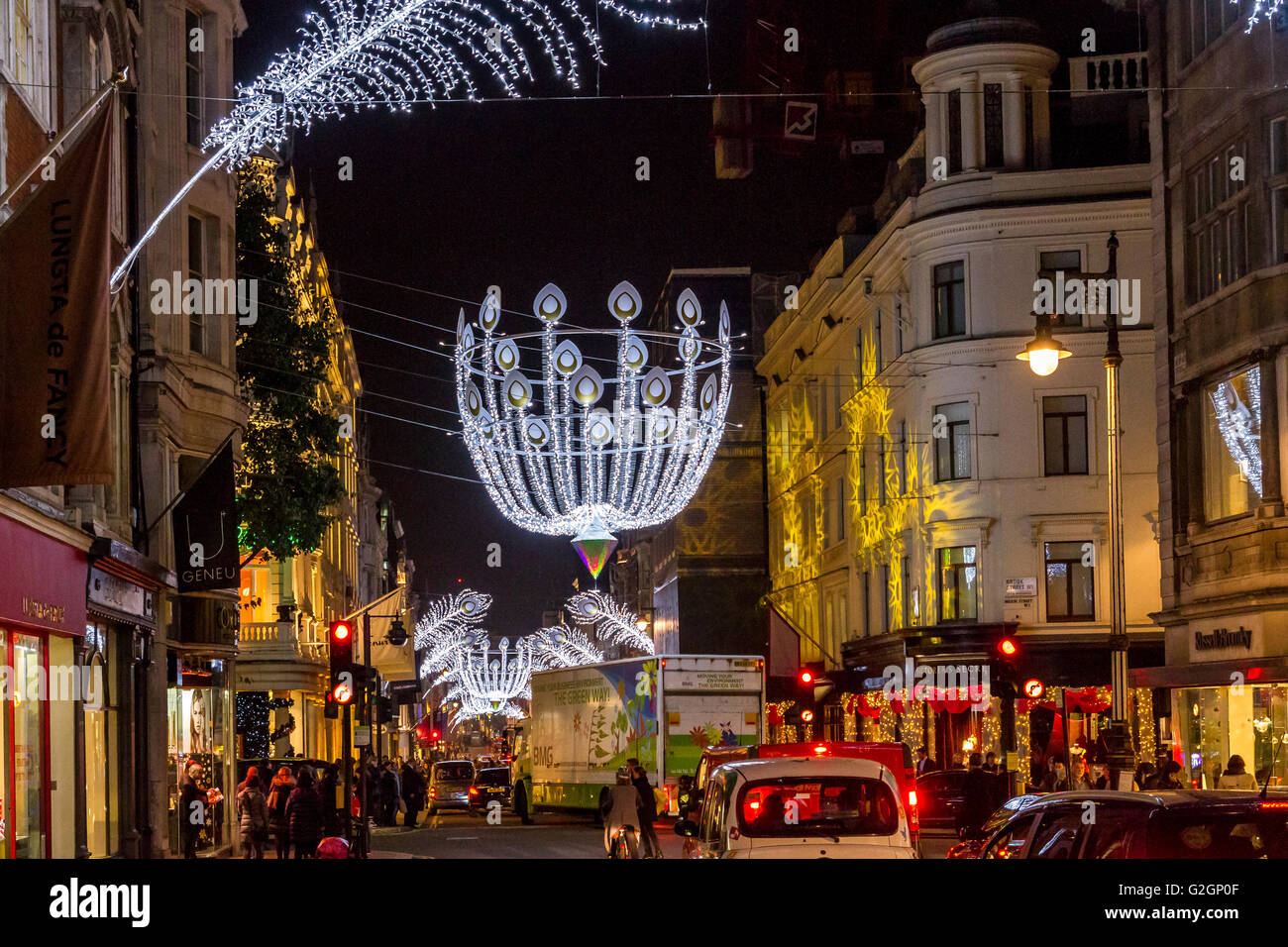 Bond St Christmas Lights nel West End di Londra, vivace tra i mercanti di Natale, Londra, Regno Unito Foto Stock