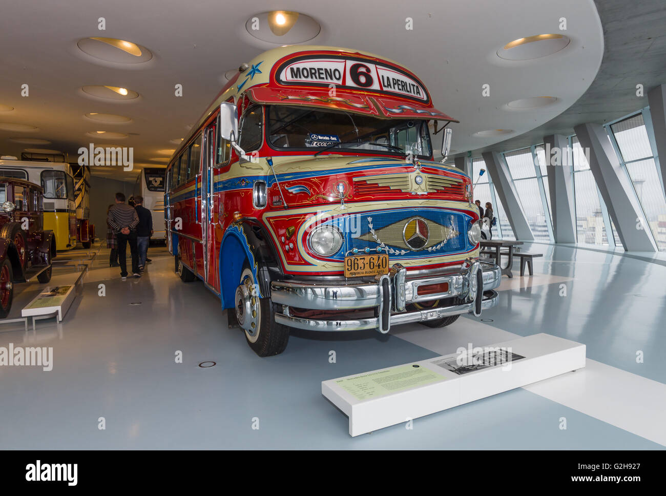 STUTTGART, Germania- 19 marzo 2016: bus Vintage Mercedes-Benz LO 1112 Omnibus, 1969. Museo della Mercedes-Benz. Foto Stock