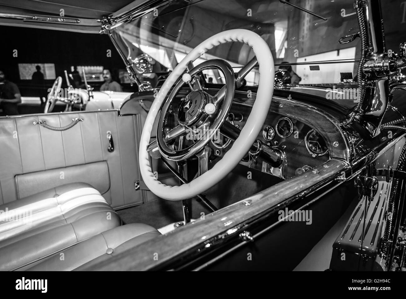 STUTTGART, Germania- 19 marzo 2016: cabina di auto di lusso Mercedes-Benz Typ SS (Super Sport), 1930. In bianco e nero. Mercedes-Benz Foto Stock