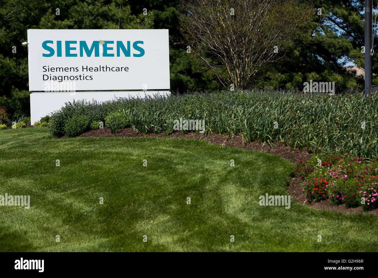 Un segno del logo al di fuori di una struttura occupata da Siemens Healthcare Diagnostics in Newark, Delaware maggio su 8, 2016. Foto Stock