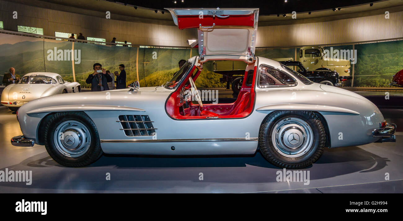 Mercedes SL, dalla Ali di Gabbiano alla nuova serie: storia di un'icona di stile