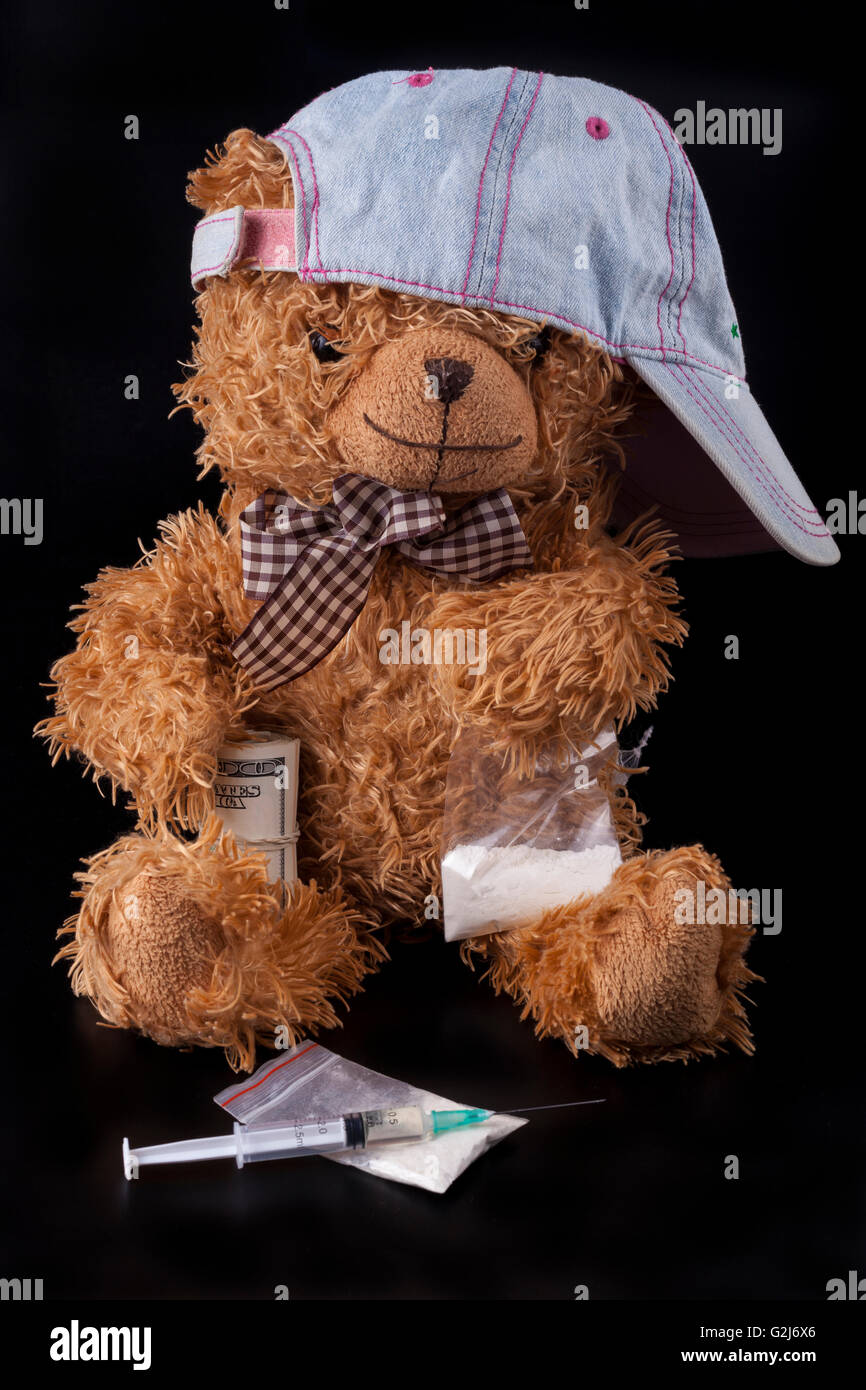 TeadyBear il famigerato spacciatore su sfondo nero Foto Stock