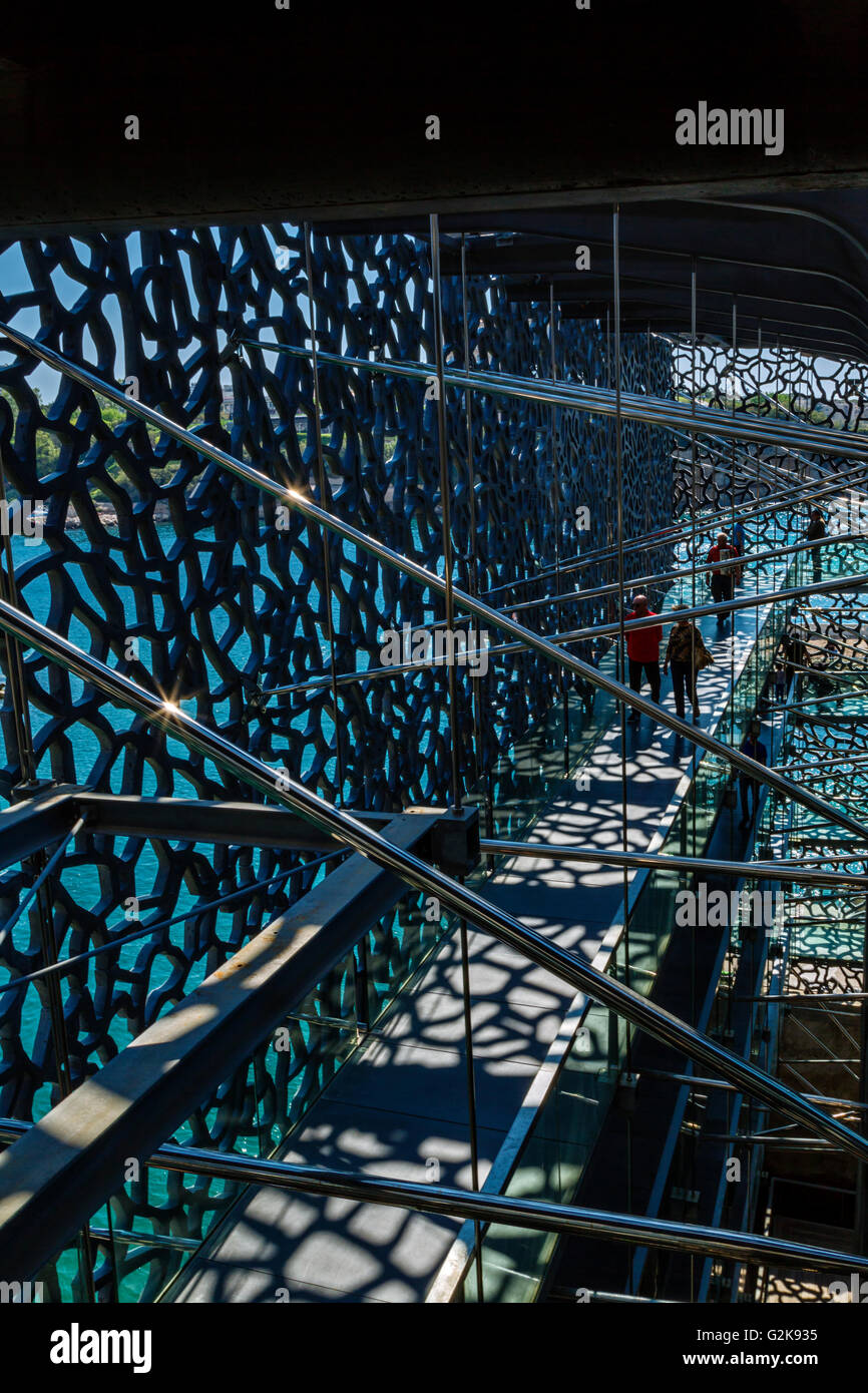 Il museo Mucem by Rudy Ricciotti e Roland Charta, Marsiglia, Bouches du Rhone, Francia Foto Stock