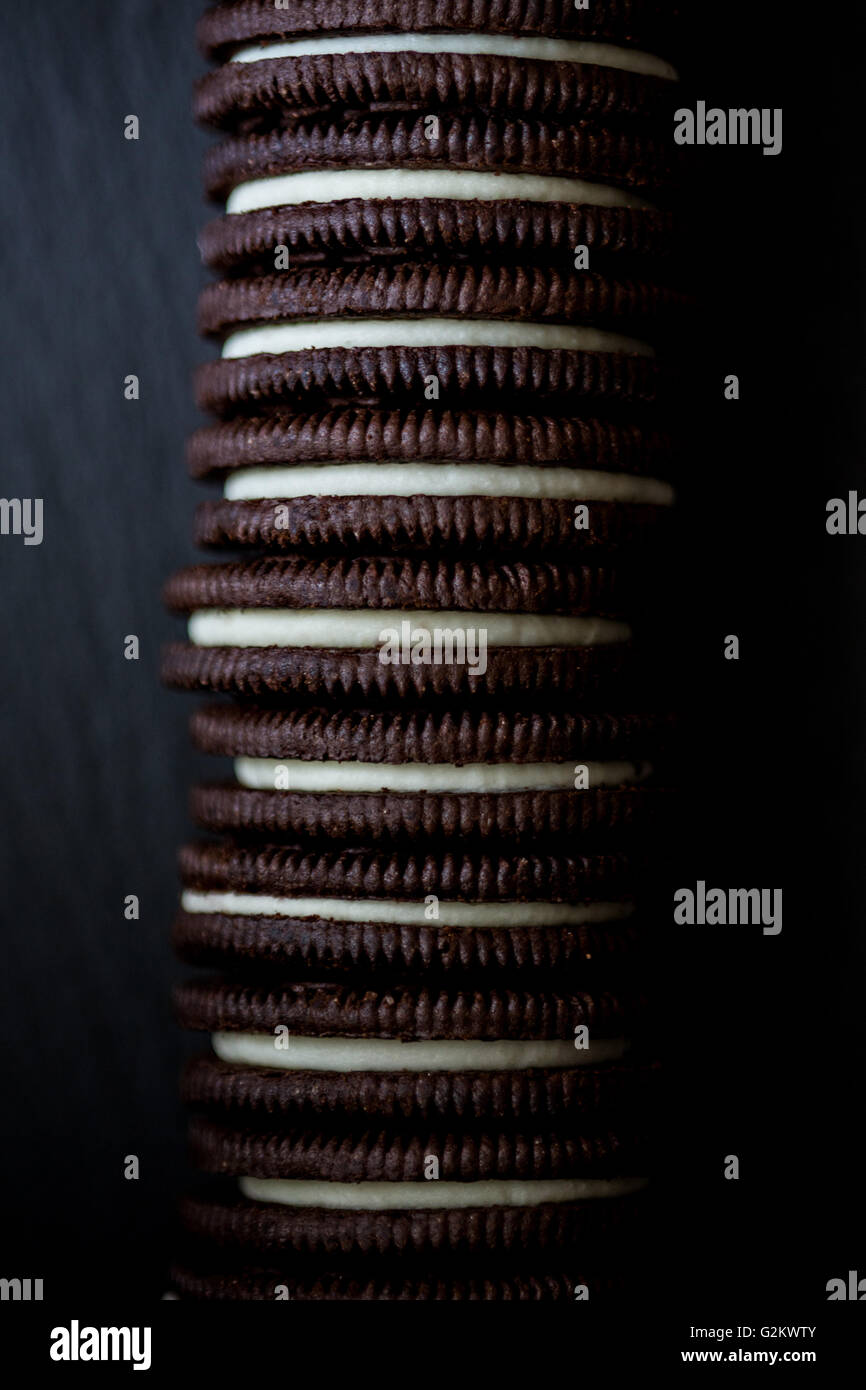 Pila di Oreo Cookie, Close-Up Foto Stock