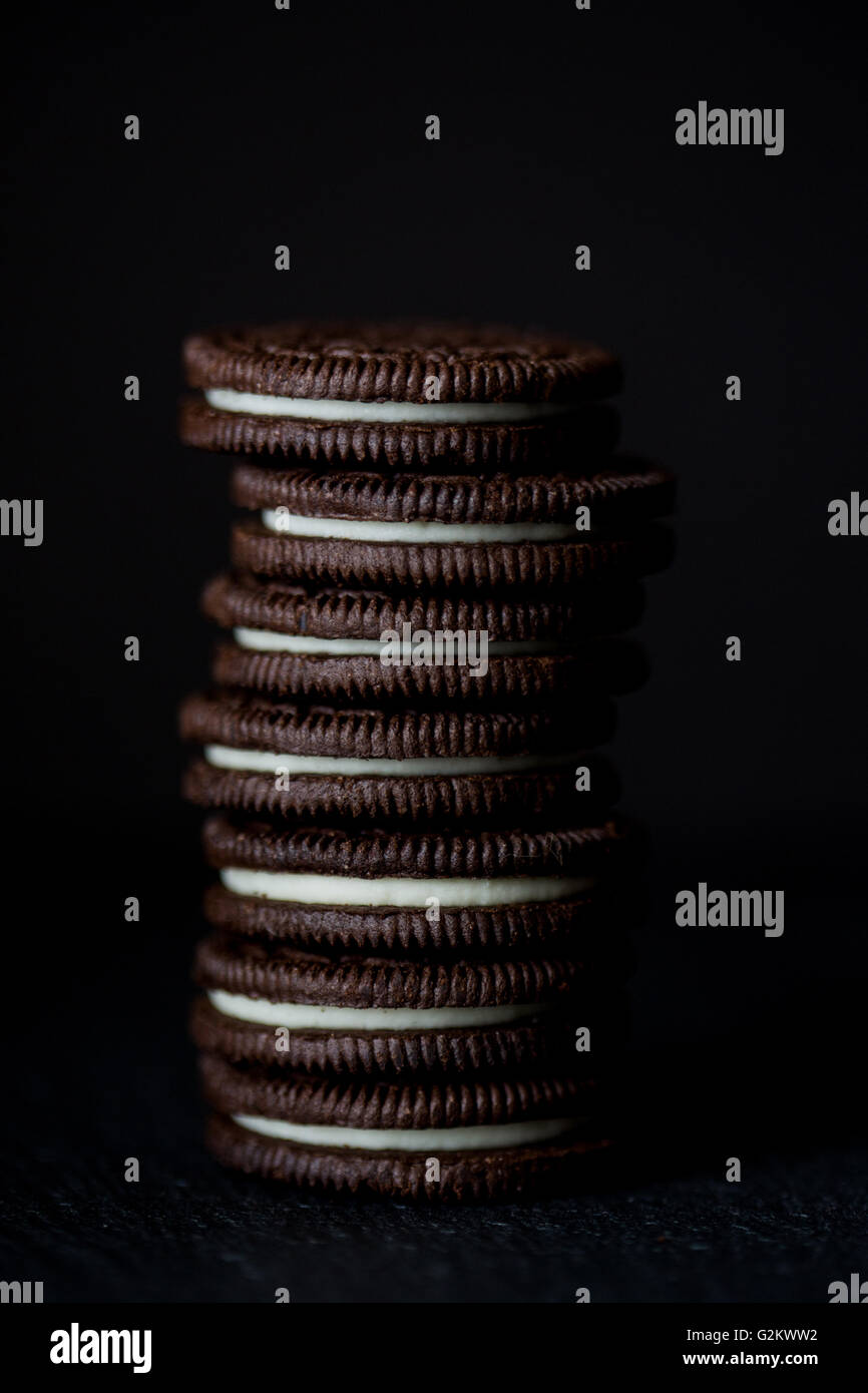 Pila di Oreo Cookie, Close-Up Foto Stock