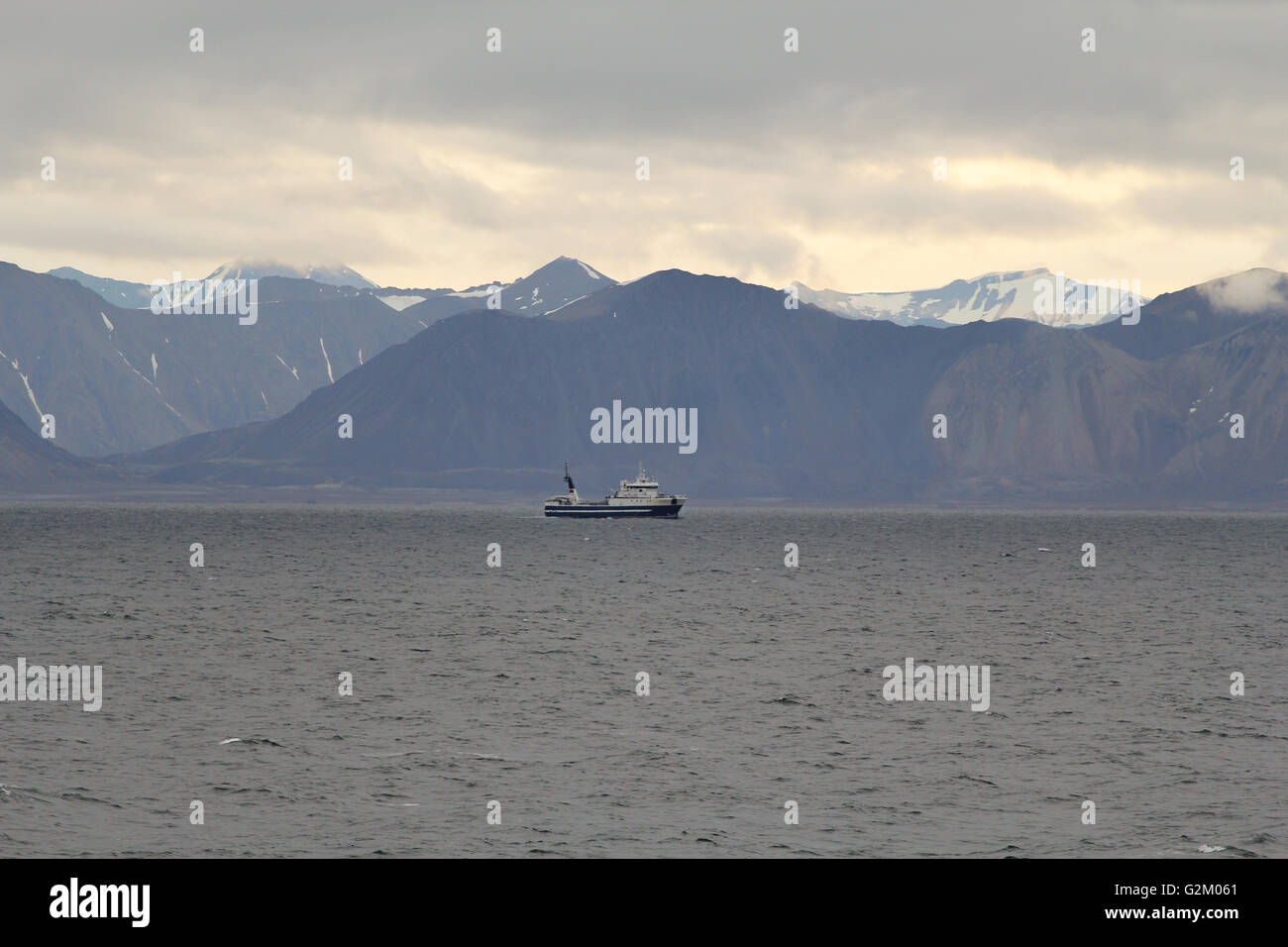 Mare norvegese. Costa del Spitsbergen. Foto Stock