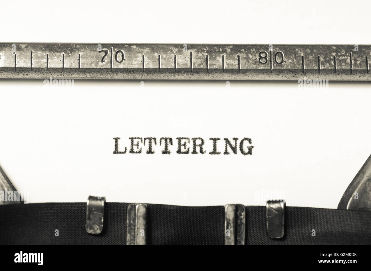 Lettering parola digitata su una vecchia macchina da scrivere Foto Stock