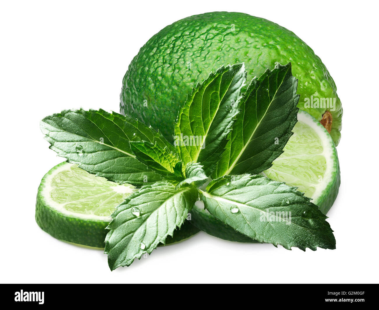 Tutta la calce e spicchi di lime con foglie di menta. Ingredienti per il Mojito. I tracciati di ritaglio per entrambi composito e shadow, infinite dept Foto Stock