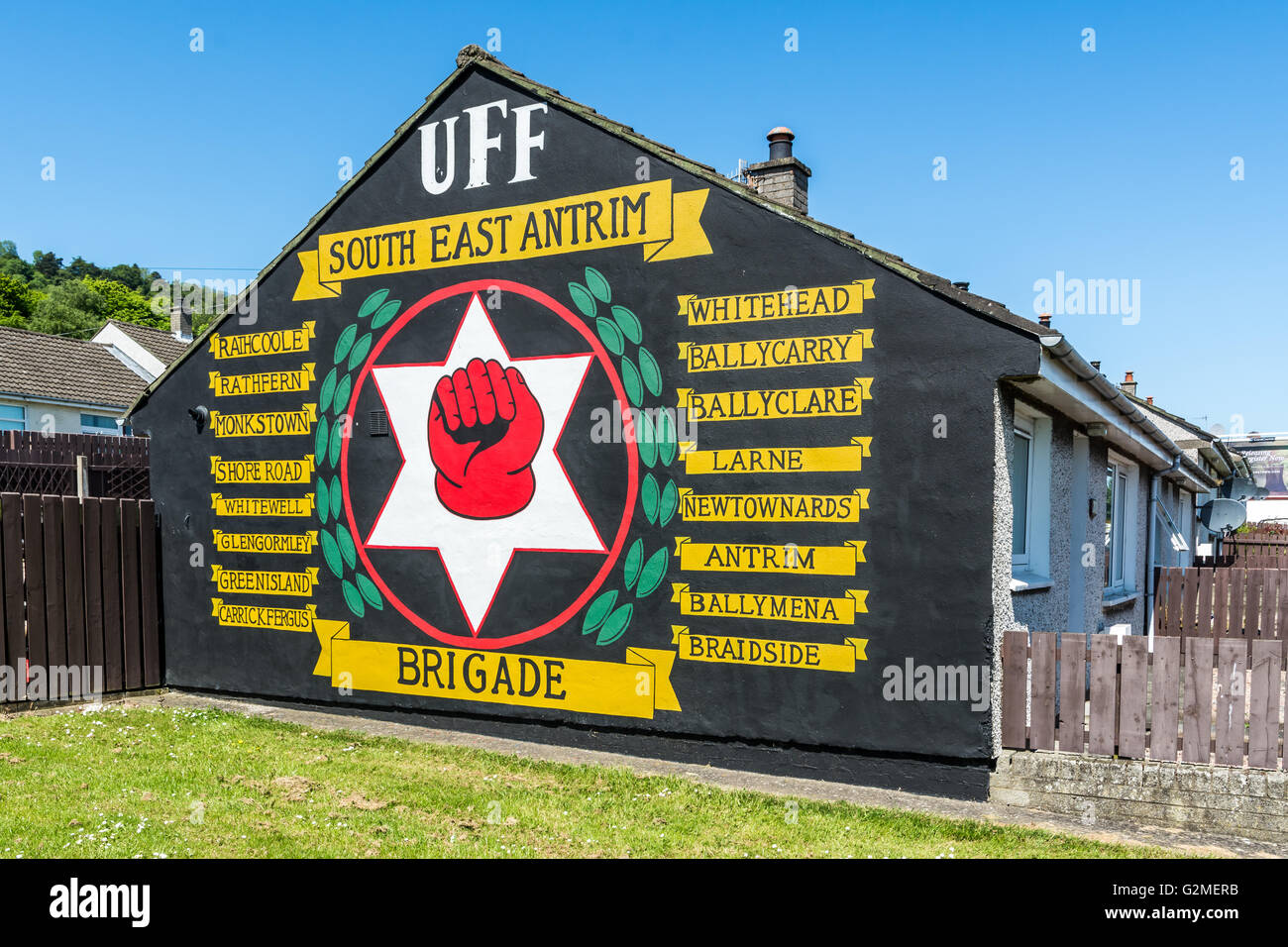 UFF South East Antrim Brigade murale a Cloughfern, nella contea di Antrim in Irlanda del Nord. Foto Stock