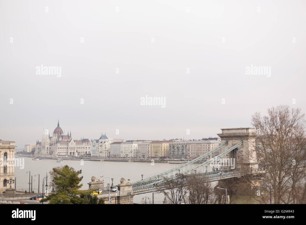 Budapest, la vista del Ponte delle catene sul Danubio e la città di Pest Foto Stock