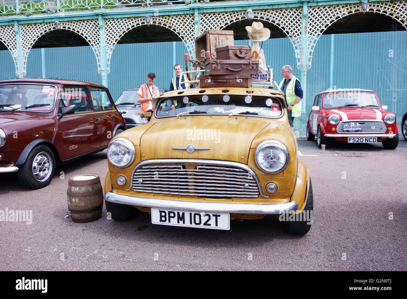 Un'applicazione personalizzata di 1979 Austin Morris Mini 1000 sul display dopo il completamento del 2016 London-Brighton Mini Run Foto Stock