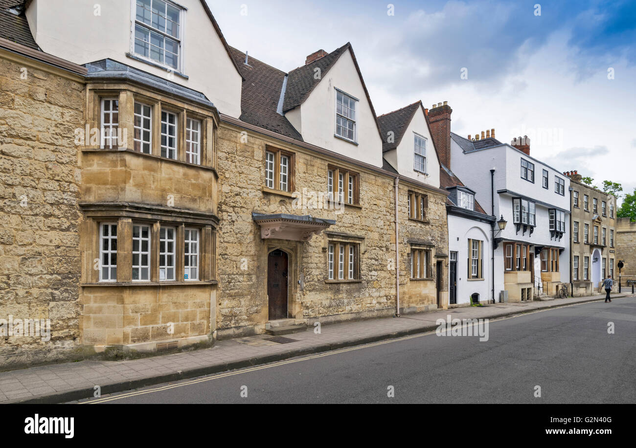 Le vecchie case della città di OXFORD STUDENT ACCOMMODATION IN HOLYWELL STREET Foto Stock