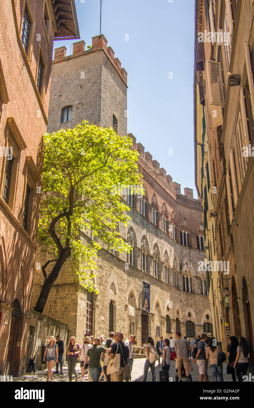 Street a Siena, Toscana, Italia. Foto Stock