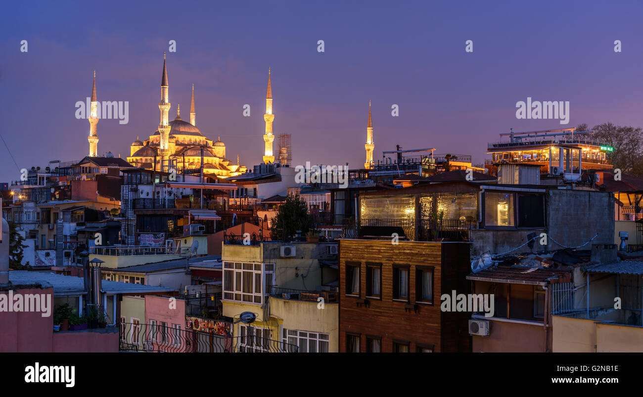 La Moschea Fatih è un ottomano moschea imperiale si trova nel quartiere di Fatih di Istanbul, Turchia. Foto Stock