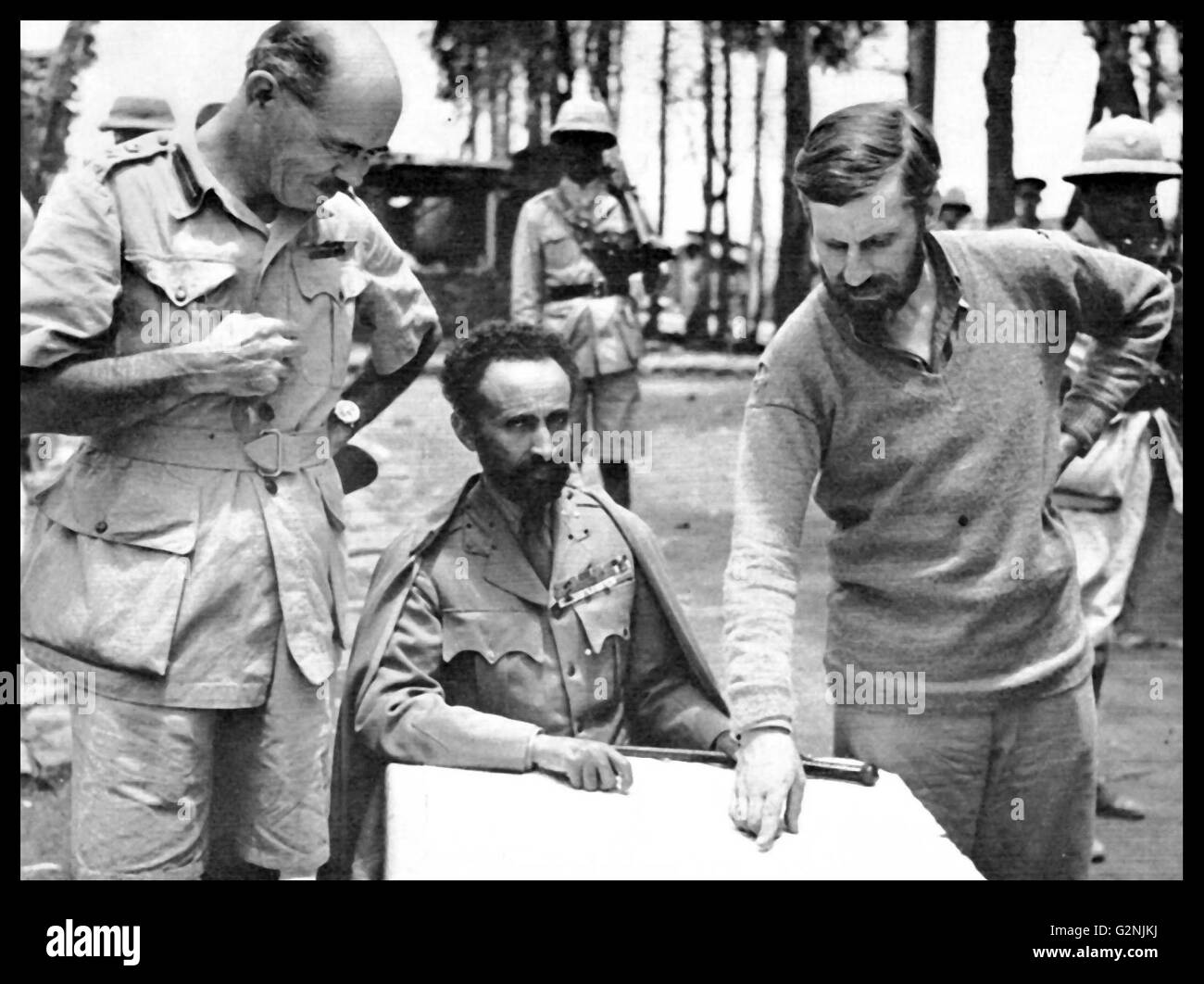 Haile Selassie Imperatore di Etiopia dal 1930 al 1974 con il Brigadiere Sandford, Generale Orde Wingate 1941 Foto Stock