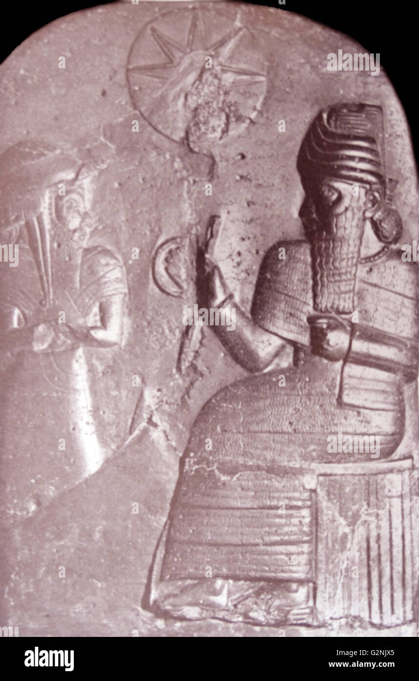 Adoratore prima Shamash, il dio del sole. Inizio secondo millennio A.C. Foto Stock