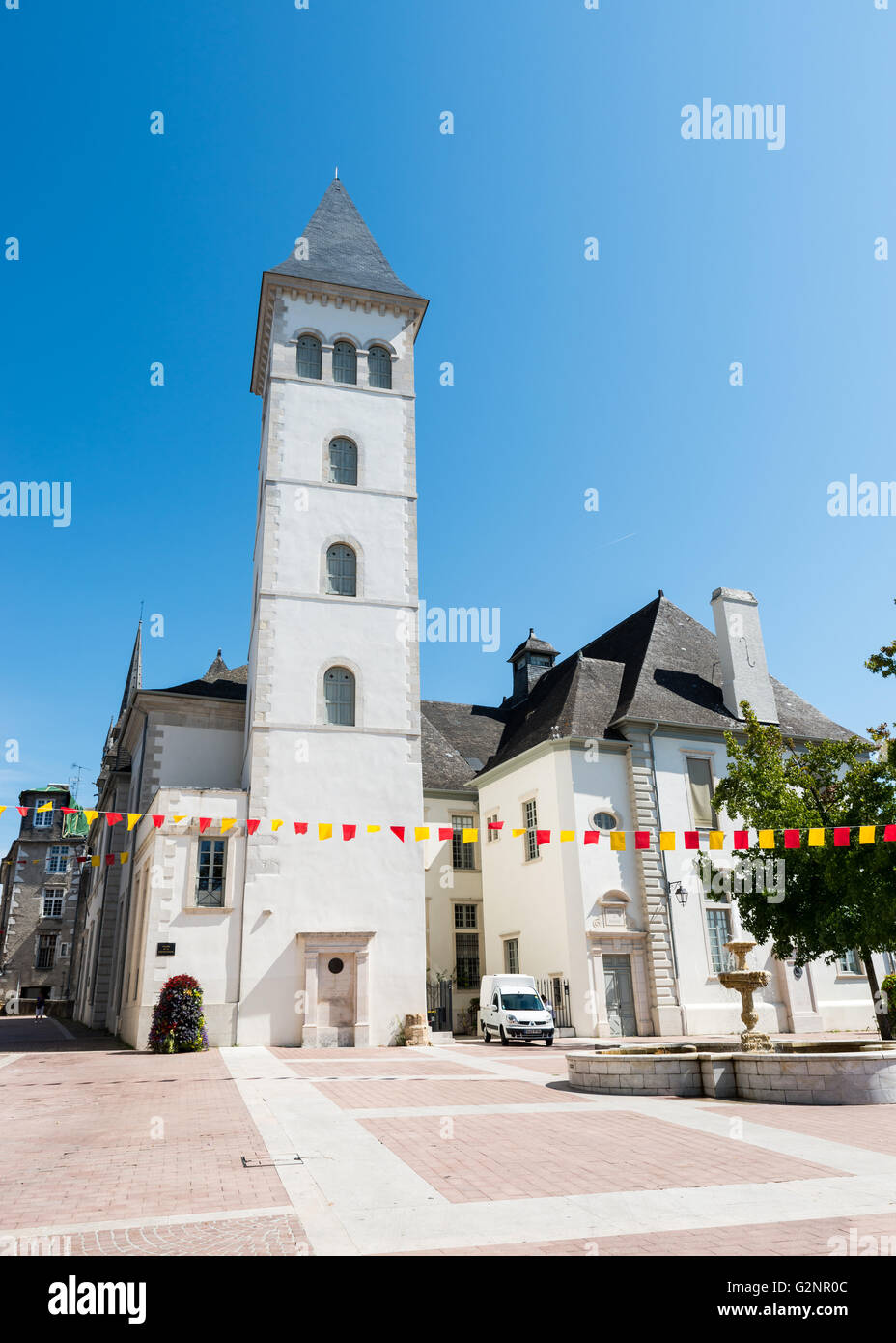 Il Parlamento di Navarra sulla Place de la Déportation a Pau, Francia Foto Stock