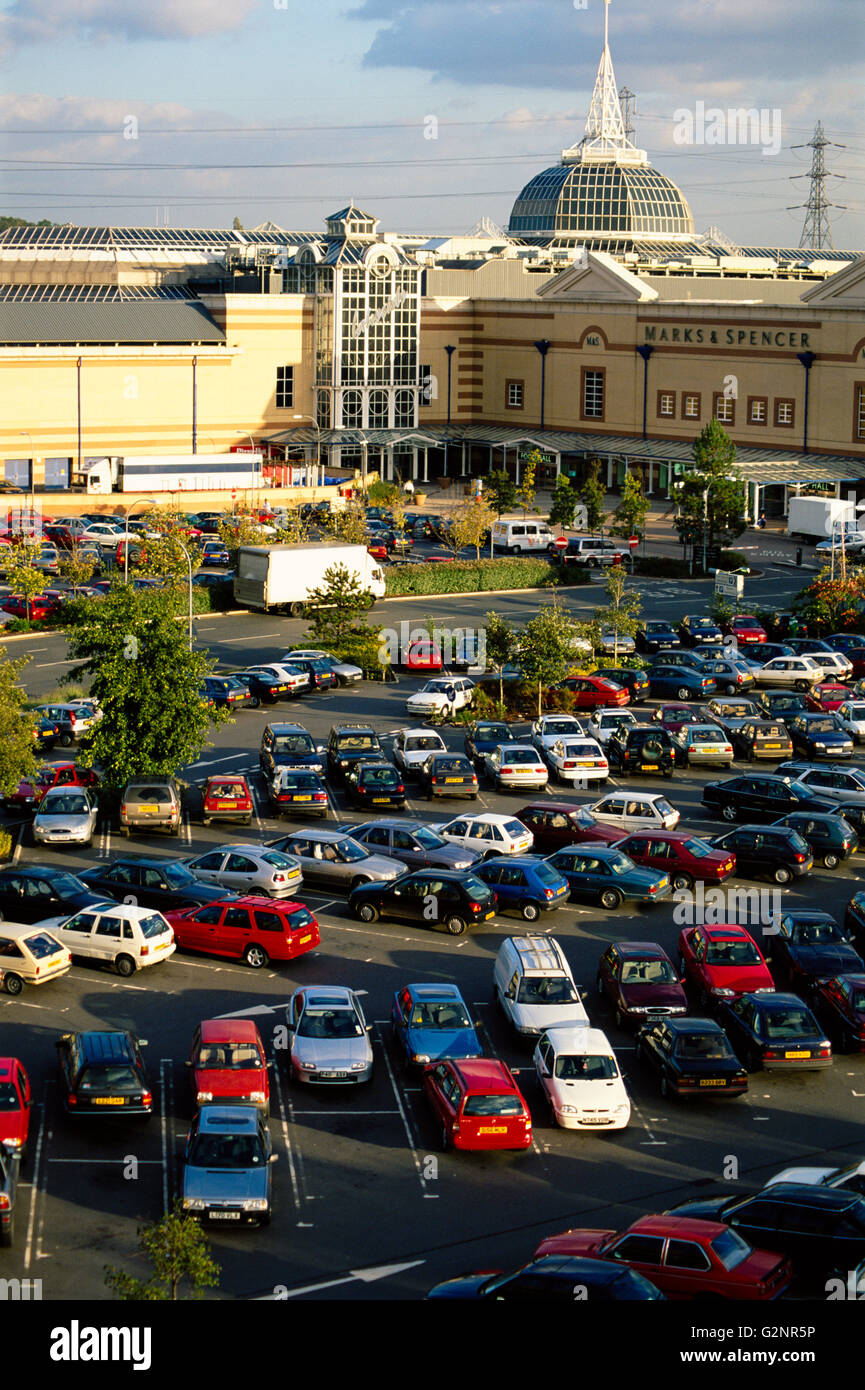 Il Lakeside Shopping Centre , al di fuori della città di sviluppo retail, Essex, Inghilterra Foto Stock